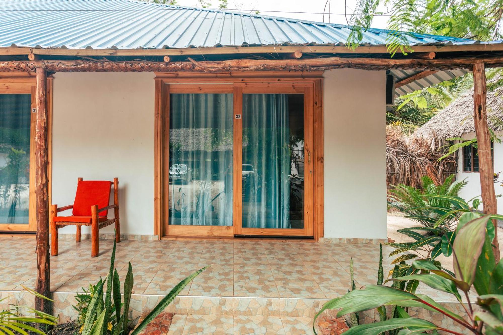 Tiki Beach Club & Resort (Adults Only) Bwejuu Exterior photo