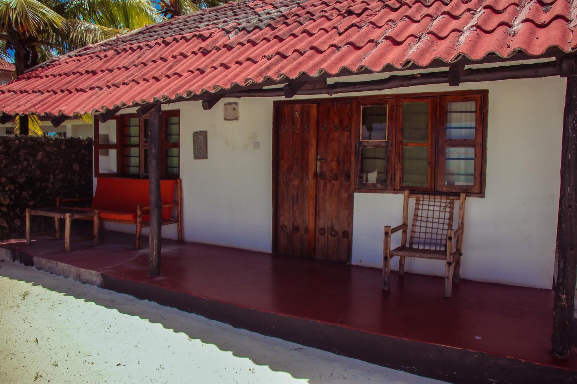 Tiki Beach Club & Resort (Adults Only) Bwejuu Exterior photo