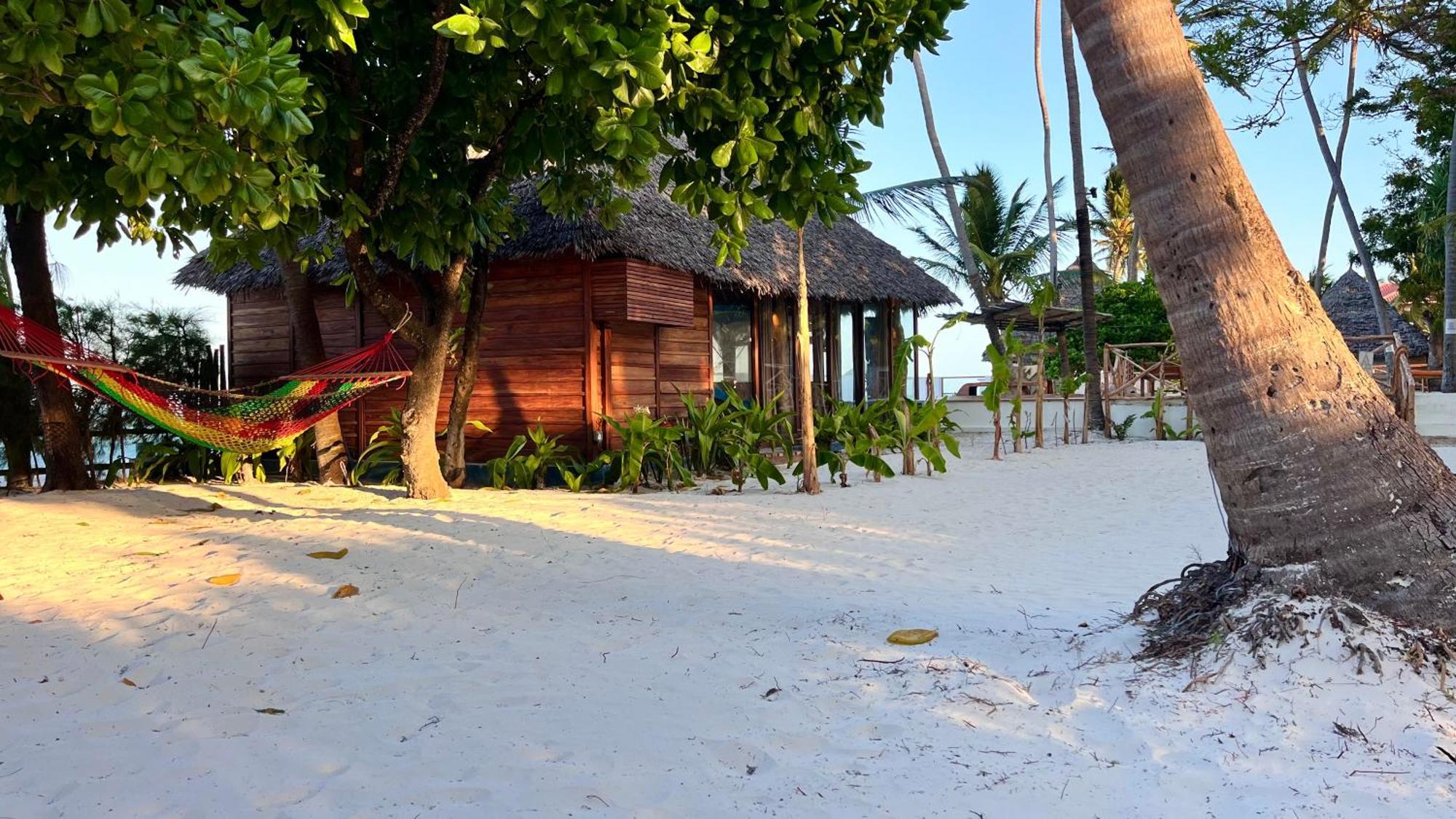 Tiki Beach Club & Resort (Adults Only) Bwejuu Exterior photo
