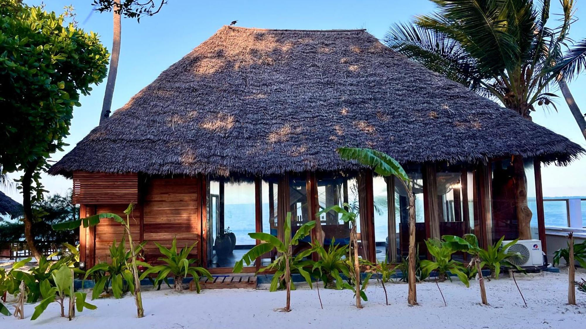 Tiki Beach Club & Resort (Adults Only) Bwejuu Exterior photo