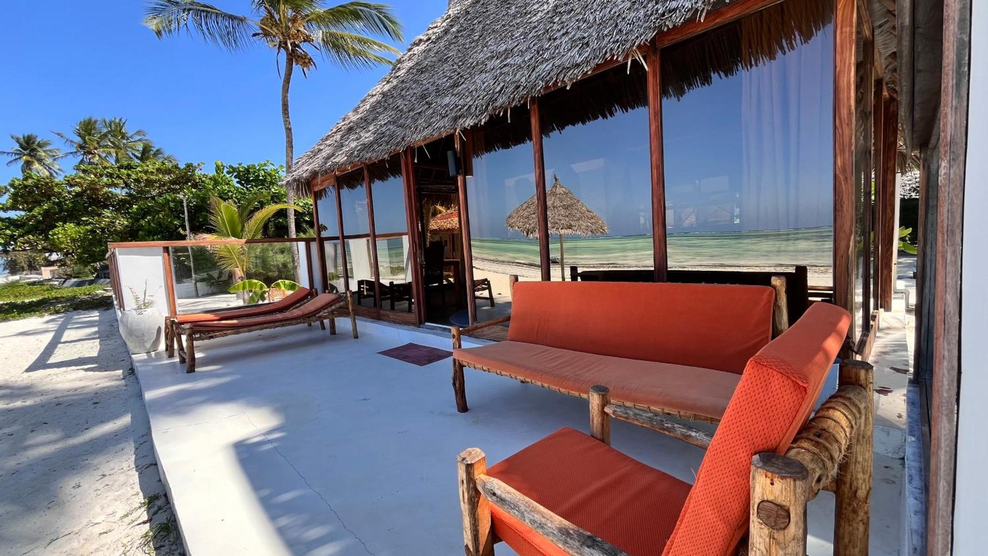 Tiki Beach Club & Resort (Adults Only) Bwejuu Exterior photo