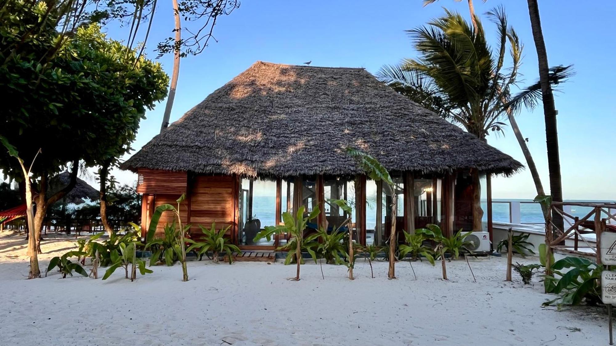 Tiki Beach Club & Resort (Adults Only) Bwejuu Exterior photo