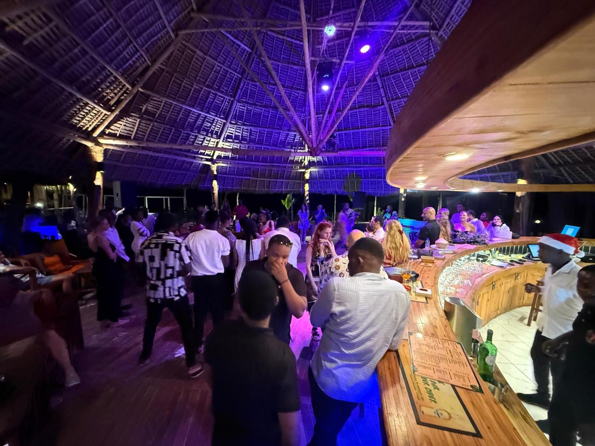 Tiki Beach Club & Resort (Adults Only) Bwejuu Exterior photo